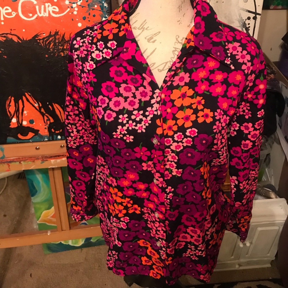 Very vintage 100% acrylic Miss Holly shirt